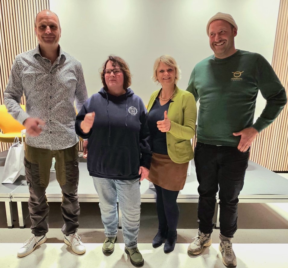 gruppenbild hoch neu